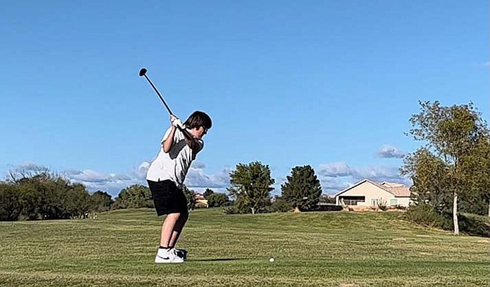 Sage Pinion takes a swing at Agave Highlands Golf Course. (Photo courtesy of Bryan Thompson)