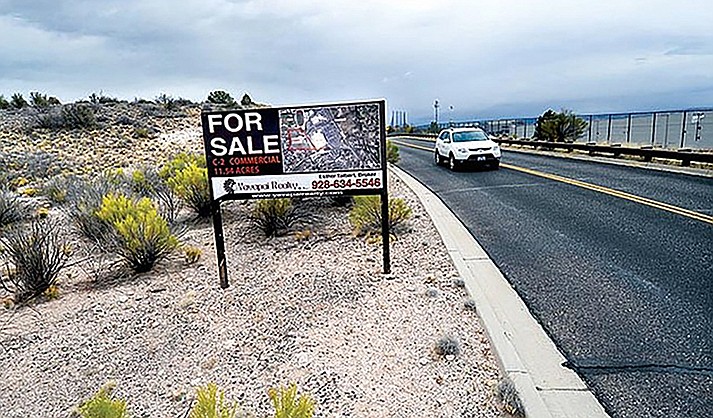 The Cottonwood Planning & Zoning Commission voted against a proposal to build a 152-unit multifamily dwelling project behind Walmart. (VVN/Vyto Starinskas)