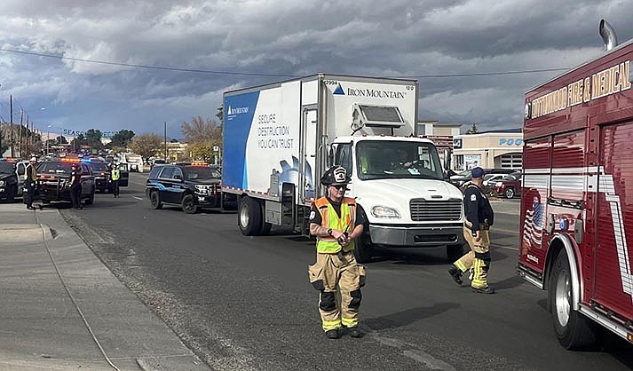 Traffic lanes on Main Street in Cottonwood were shut down by an accident in front of Suzy Q on Wednesday, Dec. 7, 2022. (VVN/Vyto Starinskas)