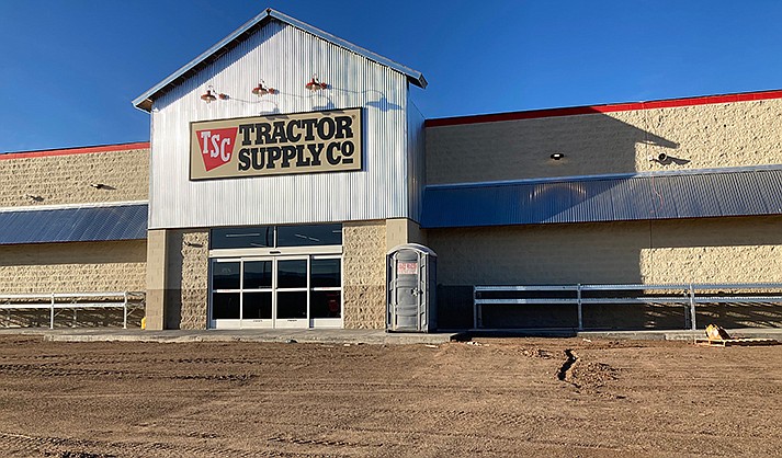Tractor Supply Co. is in the finishing stages of its new site in Camp Verde, with plans to open Jan. 19-22. (VVN/Paige Daniels)