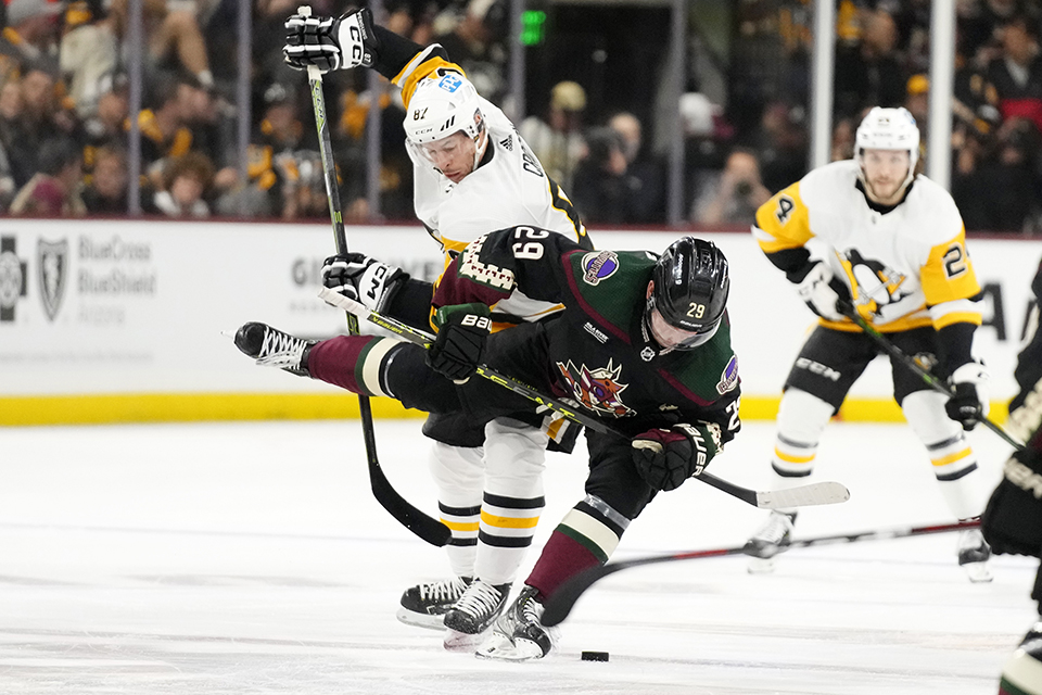 Penguins preparing for road game with collegiate feel against Coyotes