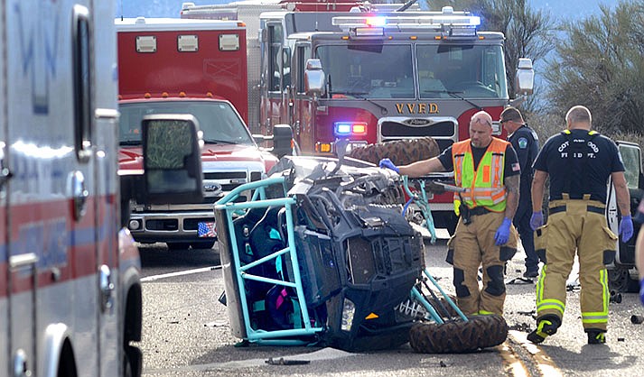 The road between Camino Real and Ogden Ranch Road in Cottonwood was temporarily closed while Cottonwood police and the Verde Valley Fire District cleaned up an accident on Jan. 19, 2023. (VVN/Vyto Starinskas)