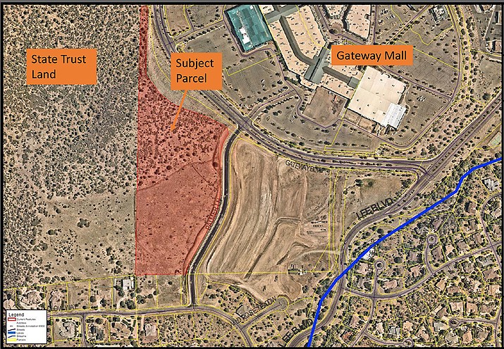 During a voting meeting on Tuesday, Jan. 24, 2023, the Prescott City Council approved an apartment complex site plan and water allocation for a 14-acre piece of vacant land between the Gateway Mall and the Ranch at Prescott. The project is planned to include 209 apartment units, along with a number of amenities such as a swimming pool, community center, and dog grooming facility. (City of Prescott/Courtesy)