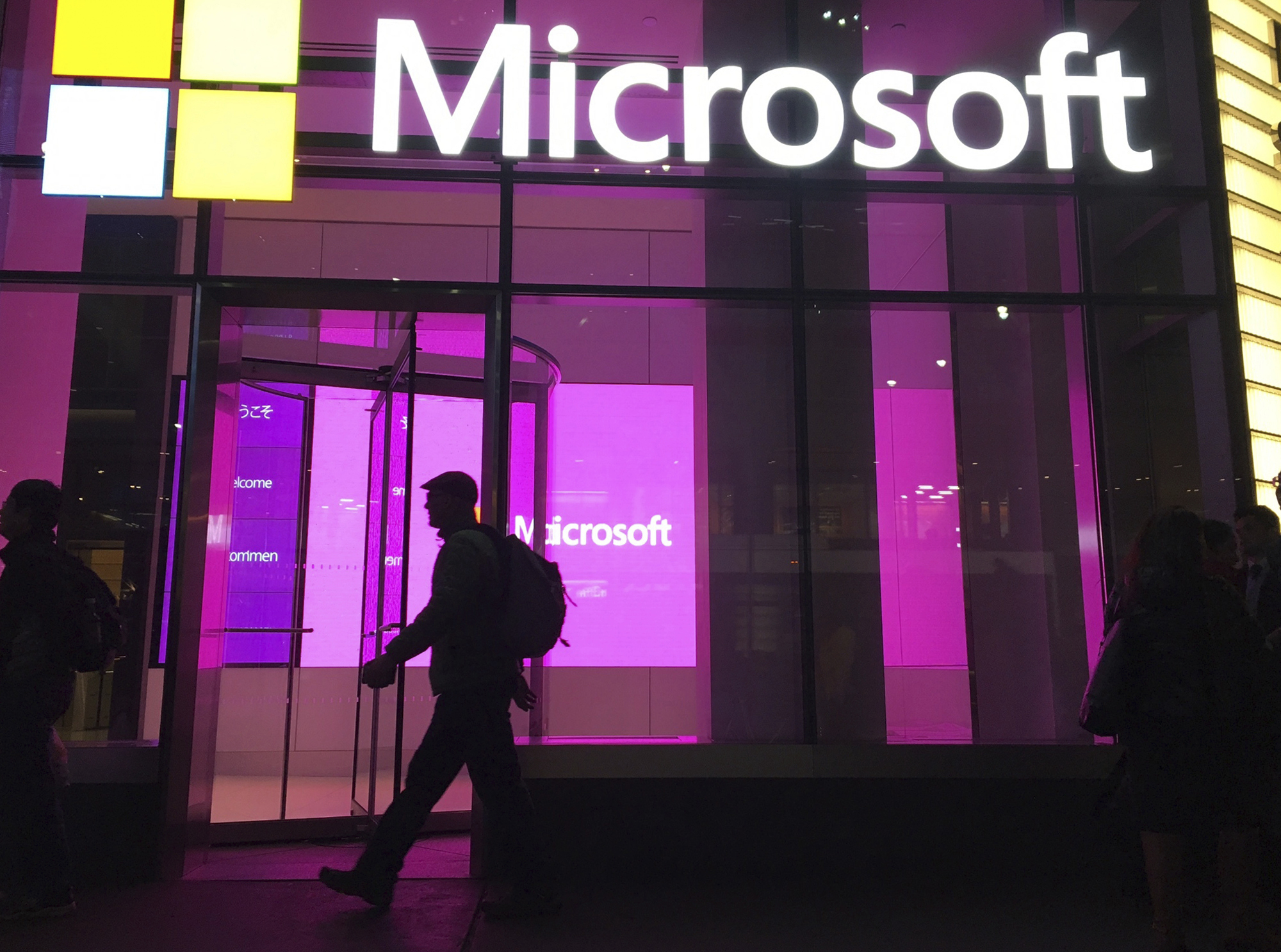 Microsoft reports outage for Teams, Outlook, other services | The Daily