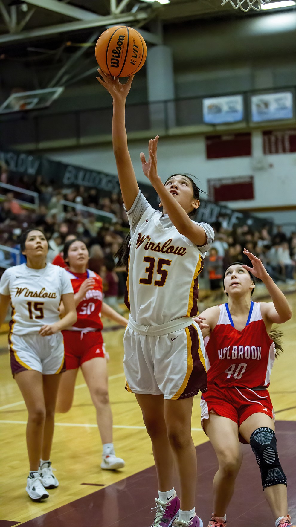 Junior Jauslyn Nells go for the lay up. (Photo/El Big Guy)