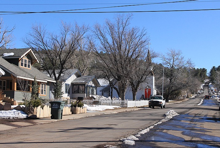 The city of Williams passed an emergency short-term rental ordinance last fall, and now the Coconino County Board of Supervisors is looking to establish a process, rules and standards for the short-term rental of residential properties in the county. (Wendy Howell/WGCN)