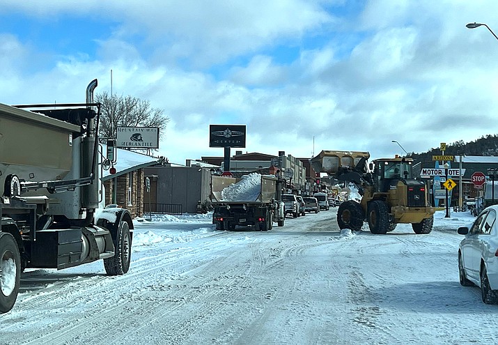 Several winter storms have come and passed, but plenty of snow still remains in Williams. The city is now tasked with cleaning up the mess. (Wendy Howell/WGCN)