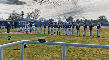 Bulldogs earn 5-2 record after long week on the road photo