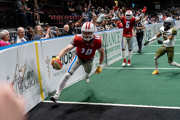 NORTHERN ARIZONA WRANGLERS SIGN WIDE RECEIVER RYAN WISNIEWSKI - Northern  Arizona Wranglers