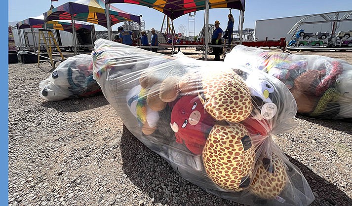 It was set-up day for the Verde Valley Fair on Monday, May 1, 2023, as workers were busy putting up the rides in the heat and wind and the youth and their parents rolled in with feed and gear for their animals at the barn area. The Fair opens on Wednesday at 4 p.m. (VVN/Vyto Starinskas)