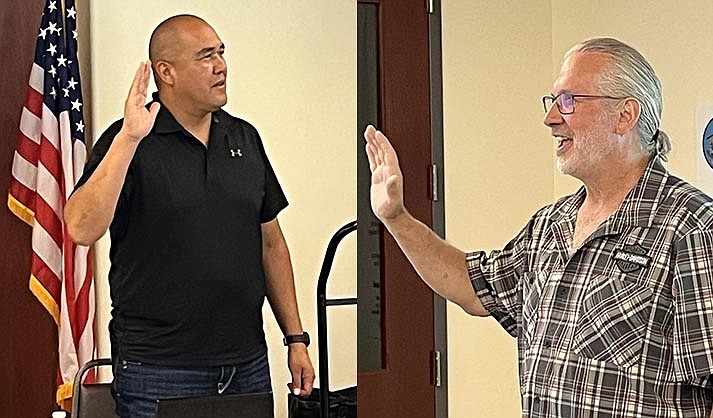 Jon Huey (left) and Ed Gee being sworn in as the newest members of the Copper Canyon Fire & Medical District Board. (VVN/Vyto Starinskas)