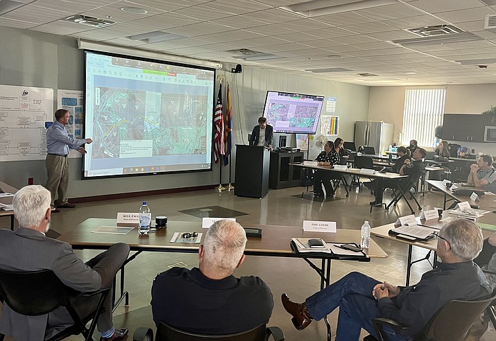 Consultant Matt Bondy of the AECOM infrastructure planning firm explains the details of the various routes that are under consideration for the 3.5-mile Sundog Connector road between Prescott and Prescott Valley. (Cindy Barks/Courier)