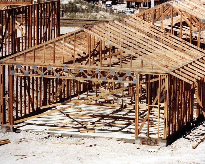 Census data shows that Pinal County had two of the fastest-growing cities in the nation from 2021 to 2022, and a housing boom to match. Its 3.5% rise in housing units was fastest in the state. (U.S. Department of Energy/Courtesy via Cronkite News)