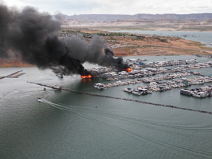 More than half a dozen houseboats briefly caught fire at Wahweap Marina June 2. (Photo/Glen Canyon NRA)