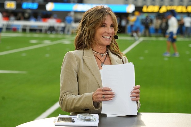 Former ESPN Co-Workers, NFL Fans Pay Tribute To Suzy Kolber After She  Announces Layoff, Williams-Grand Canyon News