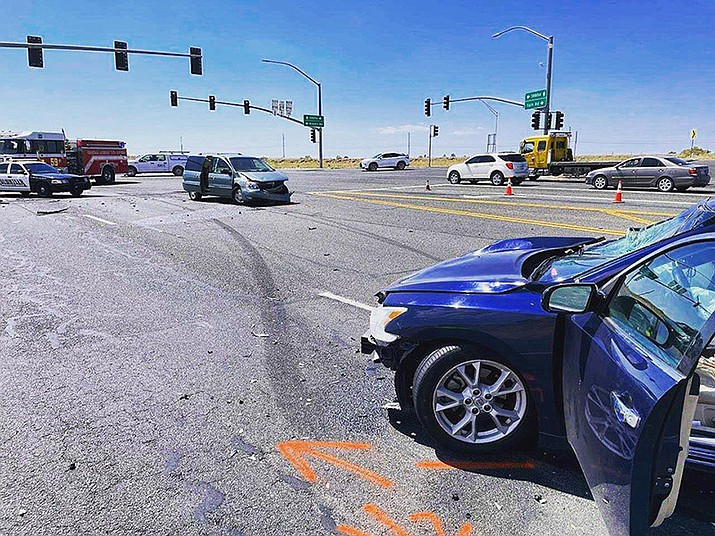 Five injured in twocar crash on Fain Road The Daily Courier