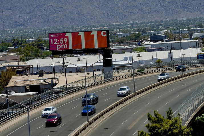 Phoenix Scorches At 110 For 19th Straight Day, Breaking Big U.S. City Records In Global Heat Wave (huffpost.com)