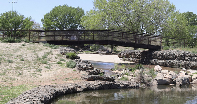 Prescott Valley closes Urban/Yavapai Lakes after bacterial algae bloom ...