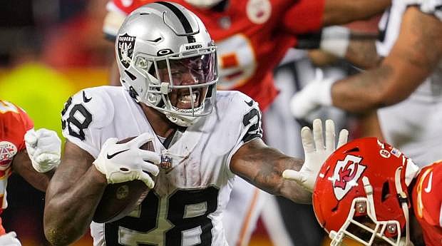 Josh Jacobs holdout: Broncos, Chiefs showing interest in disgruntled  Raiders RB, per report 