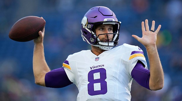 Kirk Cousins spotted wearing a fancy new helmet at OTAs