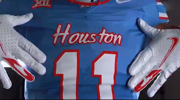 Titans Are Bringing Back Houston Oilers Throwback Jerseys and Fans Are  Obsessed, Williams-Grand Canyon News