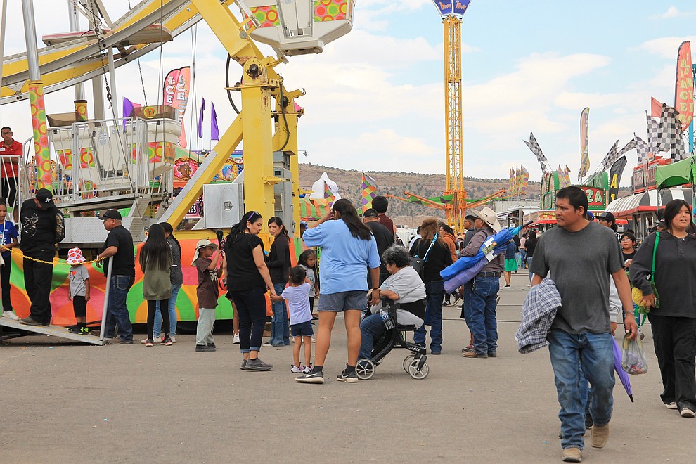 Window Rock ballers fall to Gallup, Grants in New Year tournament games, Navajo-Hopi Observer