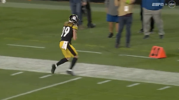 NFL Fans Roasted Steelers' Gunner Olszewsky for Mind-Boggling Mistake on  Kickoff, Williams-Grand Canyon News