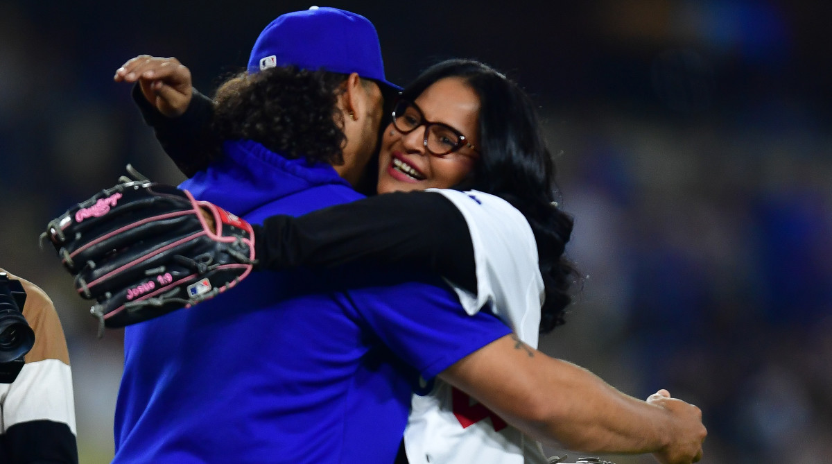 Brusdar Graterol's Mom Threw Out Dodgers' First Pitch in