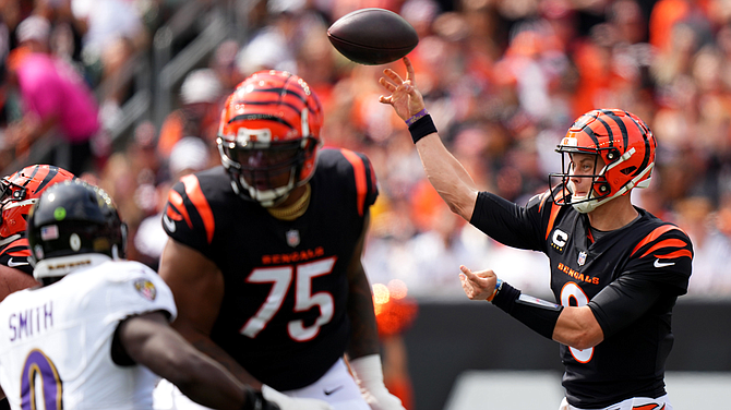 Report: Bengals QB Joe Burrow Aims to Play in 'MNF' vs. Rams Despite Calf  Injury