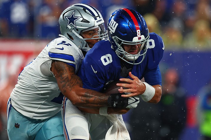 Cowboys' Micah Parsons Defends Rival Giants QB Daniel Jones After Dismal  Game, The Daily Courier