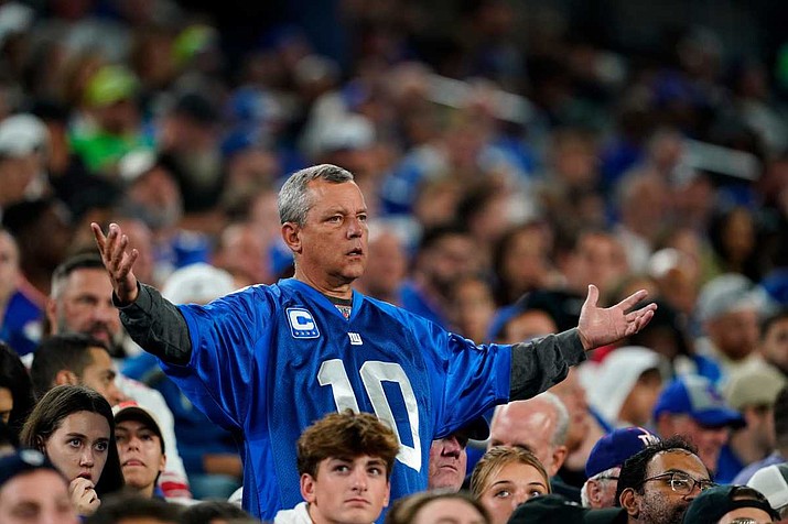 Troy Aikman Had Such a Savage Line After Seeing Tons of Giants Fans Leaving  MNF Game Early, The Verde Independent