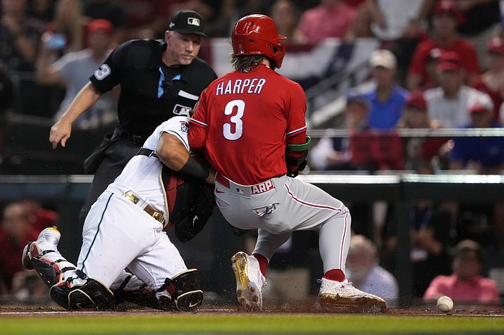 MLB fans raise questions as Bryce Harper has a scary collision