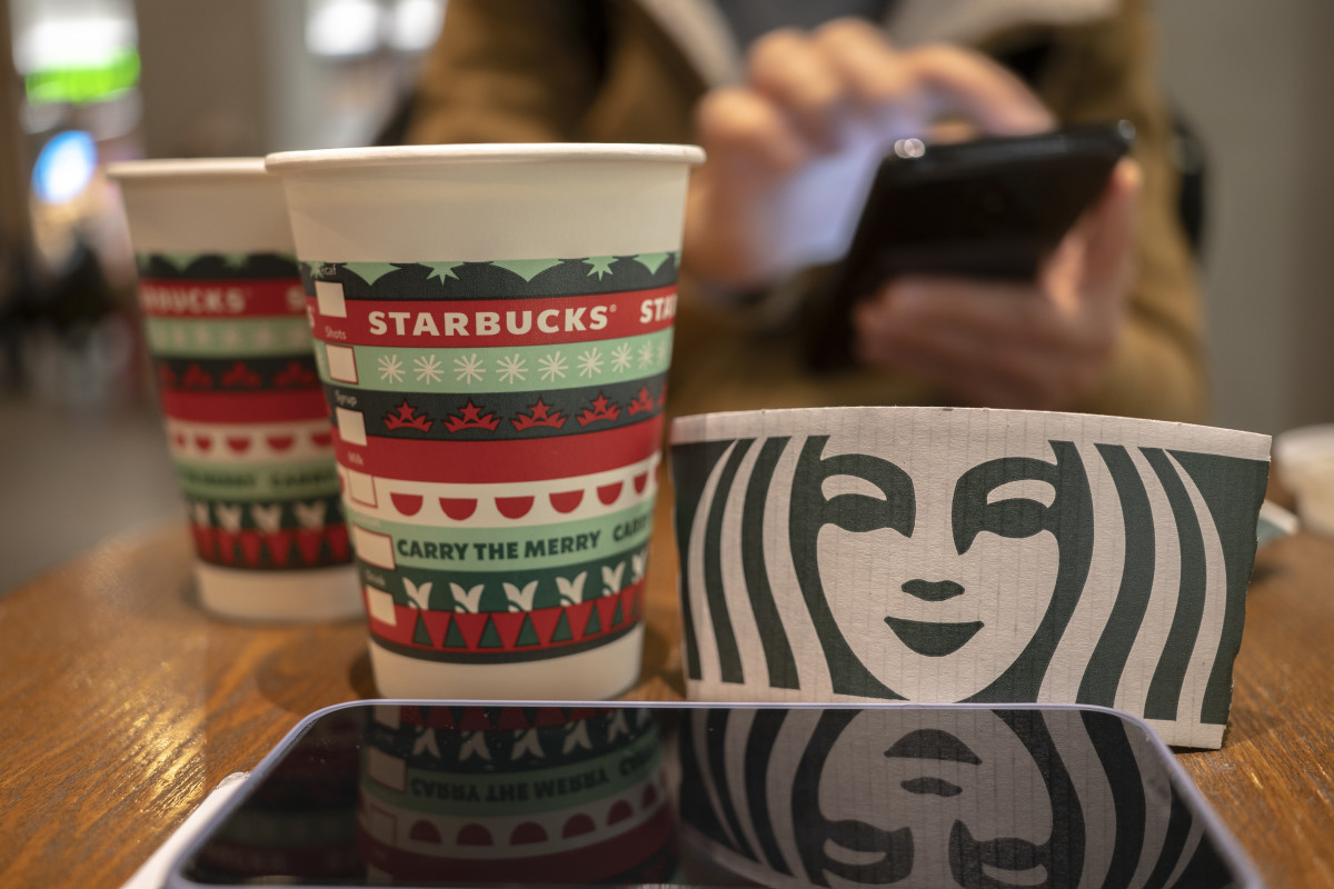 Starbucks Barista Reveals How To Get The Newest Limited Edition Stanley  Tumbler