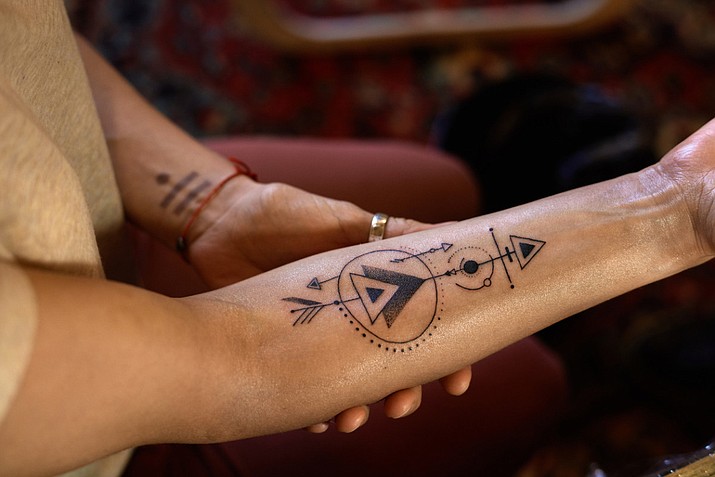 125 Unique Arrow Tattoos with Meanings - Wild Tattoo Art | Arrow tattoo on  wrist, Tattoos for guys, Simple arrow tattoo