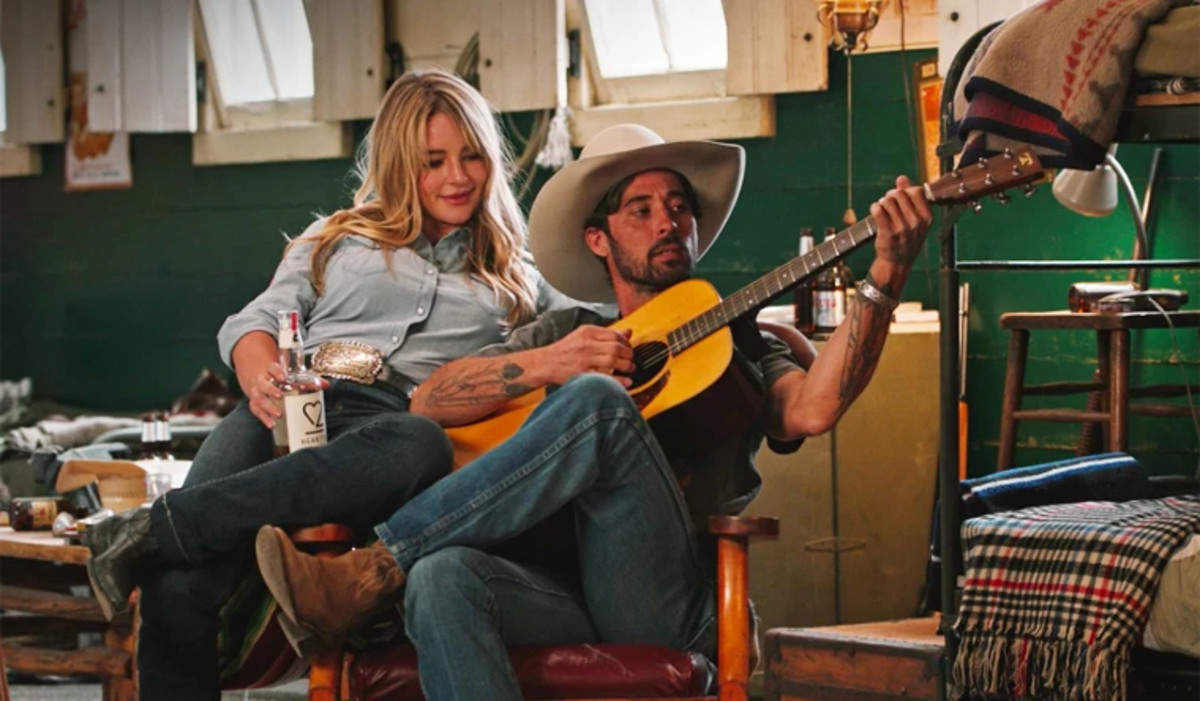 Who Is Ryan Bingham's Wife? All About His Relationship With Hassie ...