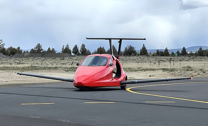 This is the Switchblade "roadable aircraft" that would be allowed to register — and be driven on Arizona roads — as a motorcycle if state lawmakers approve changes in vehicle laws. (Samson Sky/Courtesy)