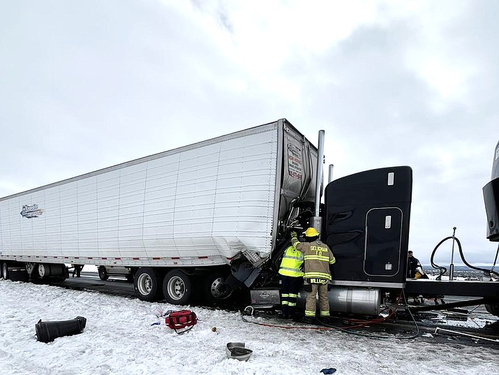 Ash Fork, Seligman Fire handle I40 accidents Feb. 79 WilliamsGrand