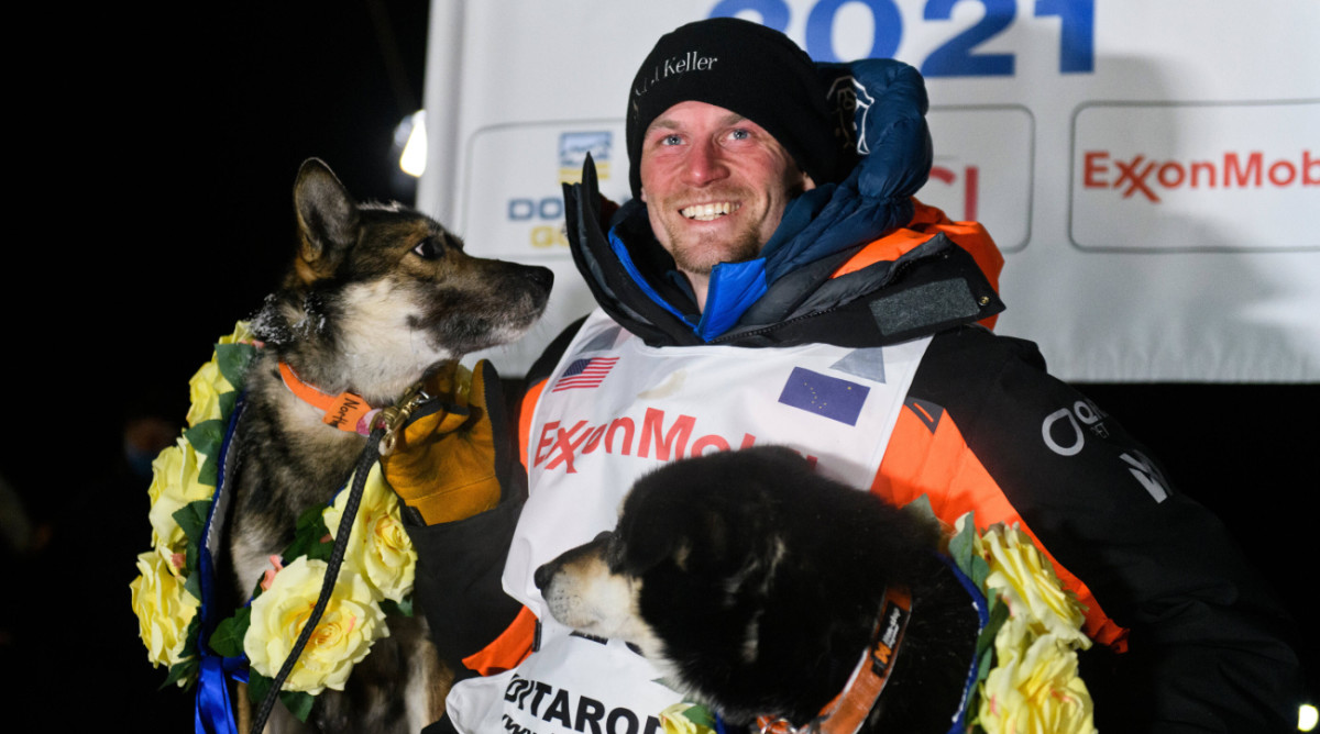 Iditarod Musher Kills, Guts Moose Who Injured Sled Dog During Race