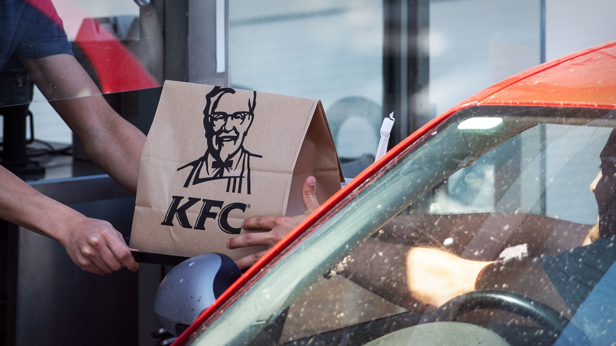 KFC menu item has a huge discount price compared to Popeyes | The Daily ...