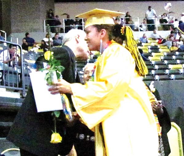 Photo Gallery 2009 Chinle High graduation NavajoHopi Observer