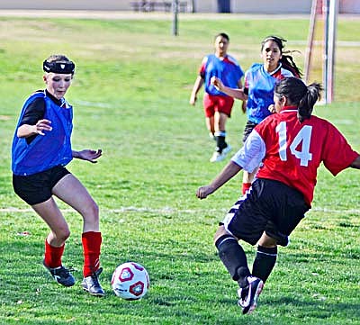 Gallery: CMS girls soccer 4/7/11 | The Verde Independent | Cottonwood, AZ